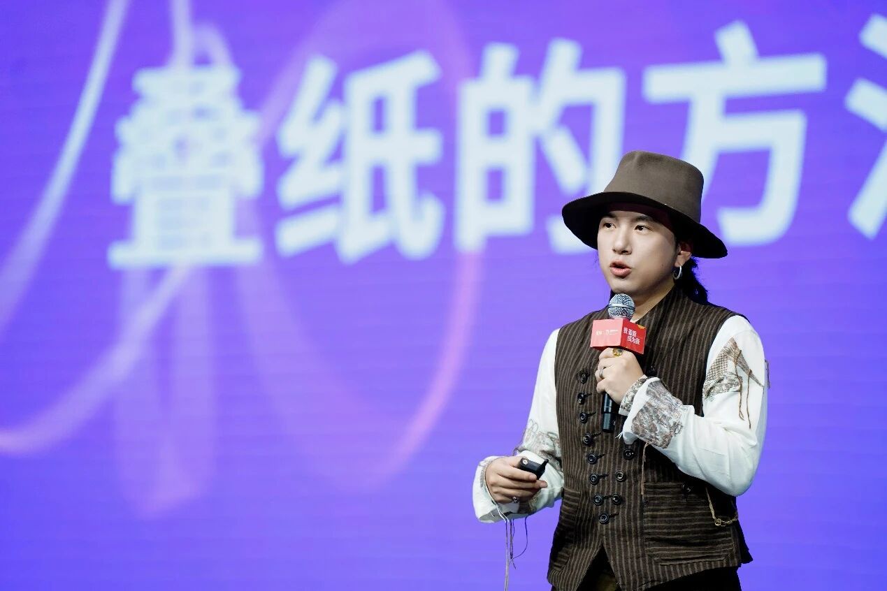 叠纸游戏首次揭秘音乐创作：《恋与深空》《无限暖暖》背后的“情感触动点”